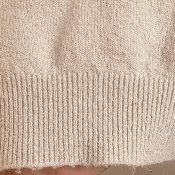 H&M Divided Pink Sweater - Picture 3 of 4